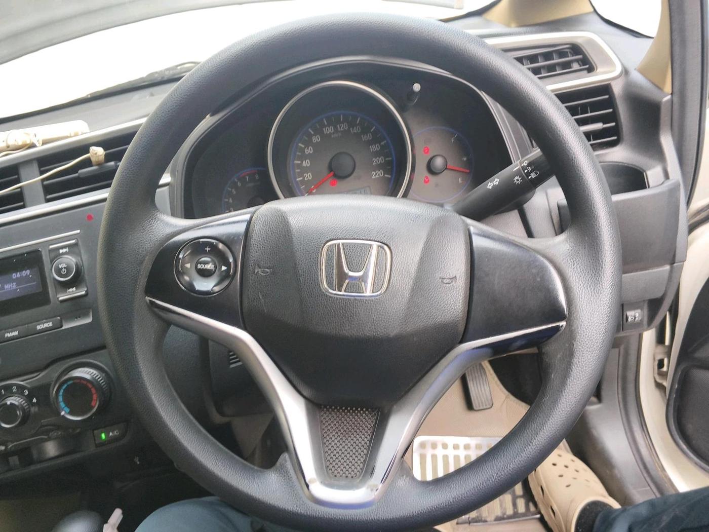 2015 Honda Jazz 1.2L I-VTEC S AT, Petrol, Automatic, 1,33,608 km, interior
