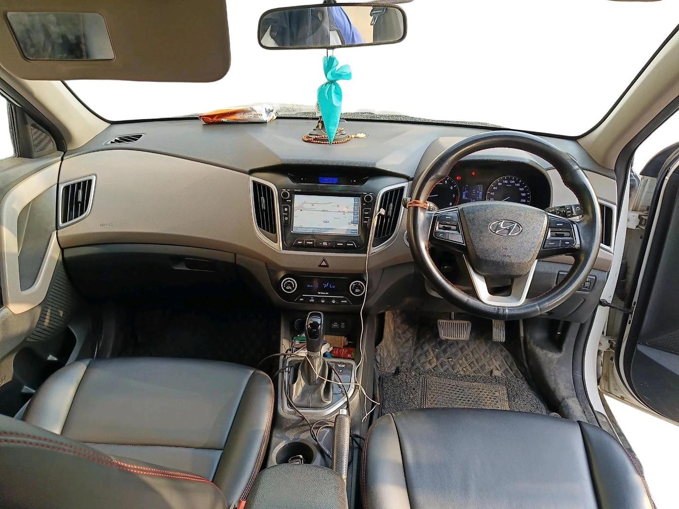 2017 Hyundai Creta SX PLUS AT 1.6 PETROL, CNG, Automatic, 75,530 km, interior