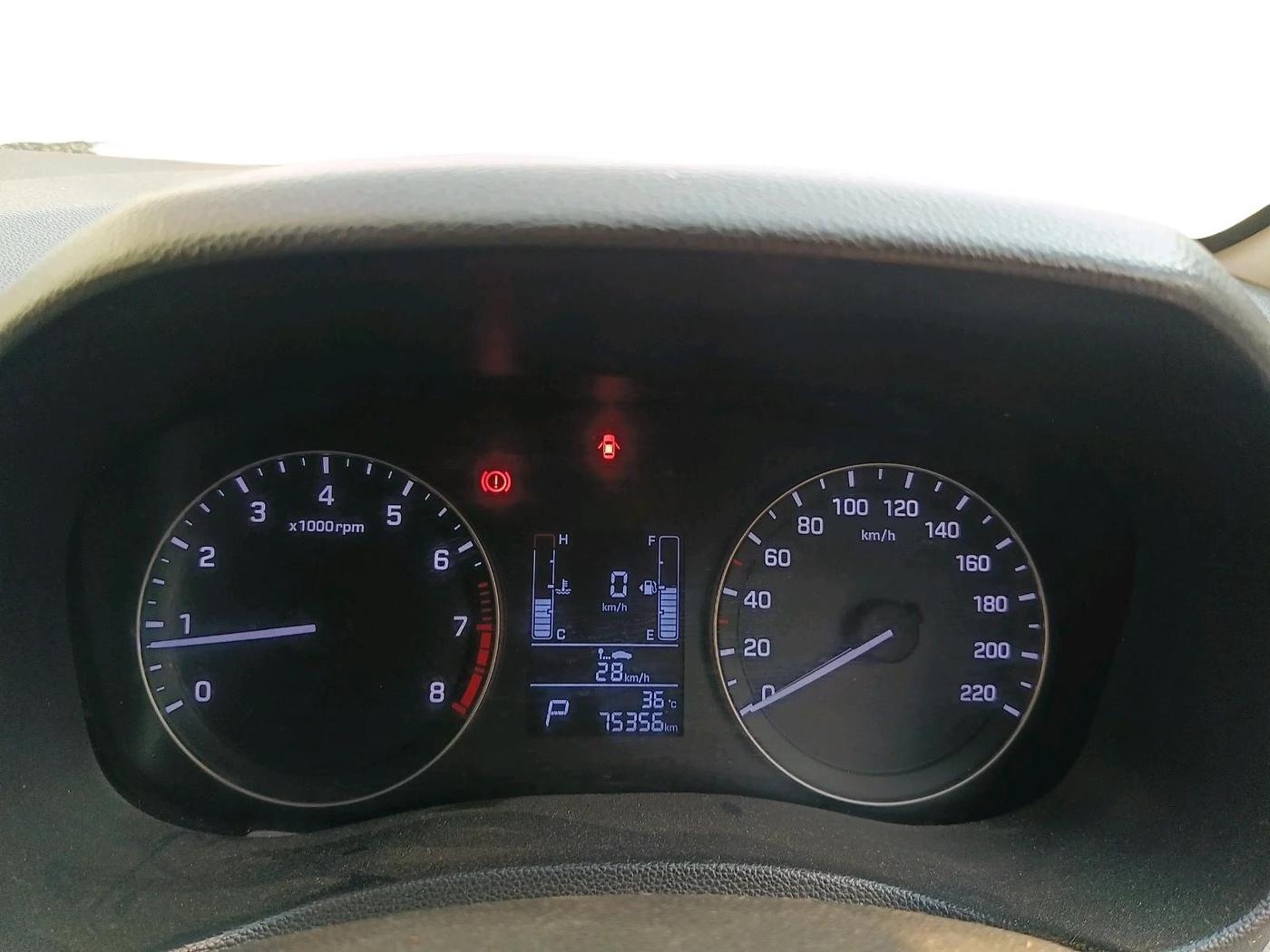 2017 Hyundai Creta SX PLUS AT 1.6 PETROL, CNG, Automatic, 75,530 km, interior