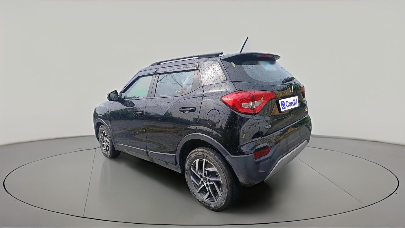 2023 Mahindra XUV300 W8 (O) 1.2 PETROL, Petrol, Manual, 88,295 km, exterior