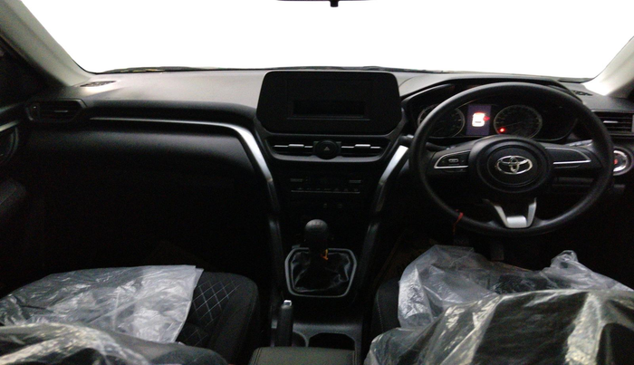 2024 Toyota URBAN CRUISER HYRYDER E NEO DRIVE, Petrol, Manual, 1,940 km, interior