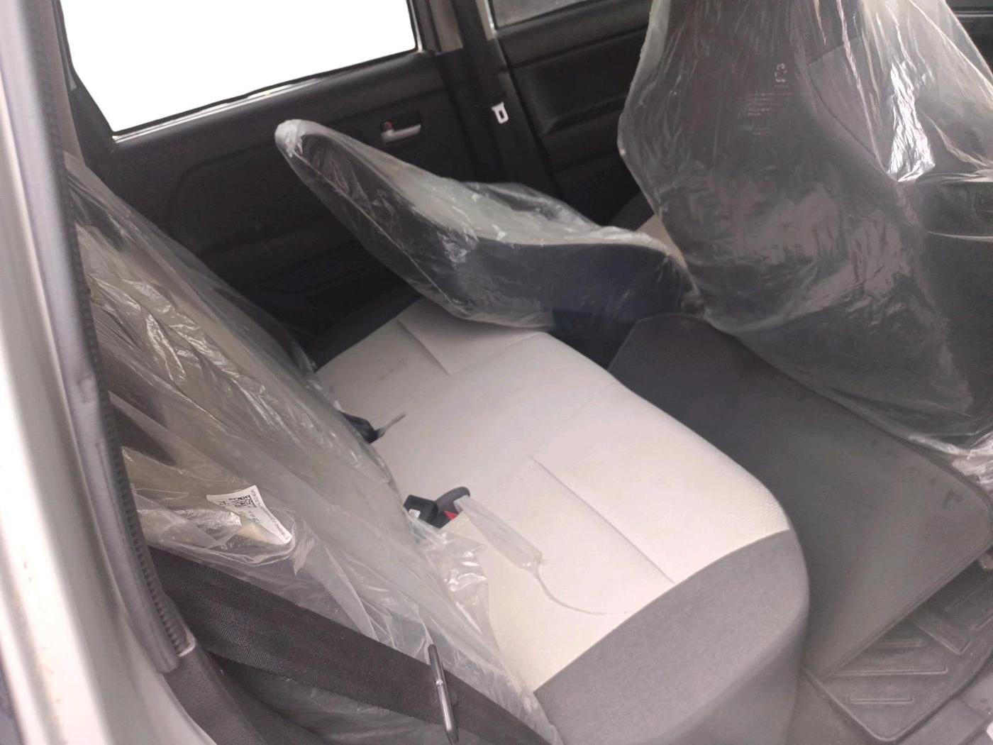 2023 Maruti New Wagon-R VXI 1.0, Petrol, Manual, 6,499 km, interior
