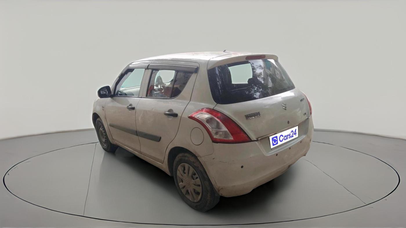 2016 Maruti Swift LXI (O), CNG, Manual, 1,05,276 km, exterior
