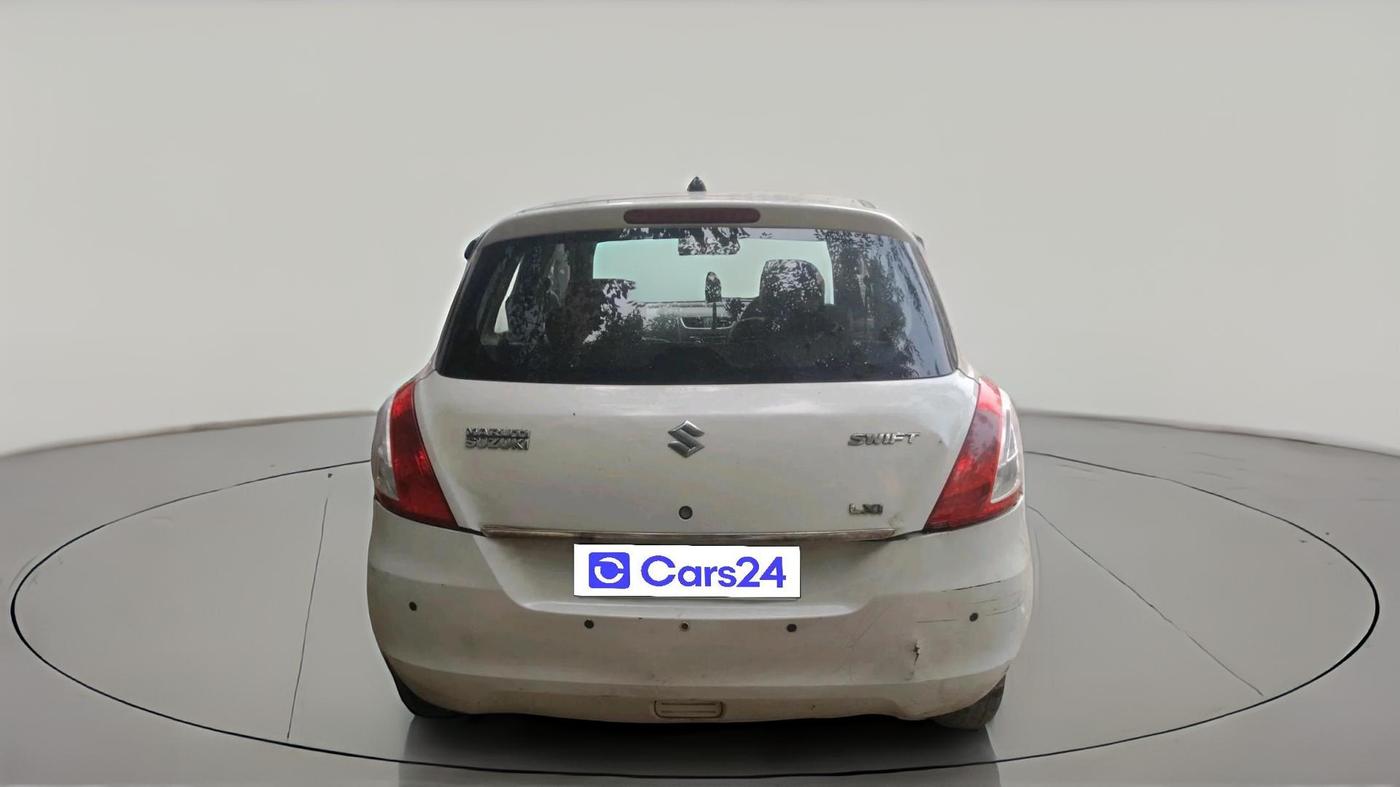 2016 Maruti Swift LXI (O), CNG, Manual, 1,05,276 km, exterior