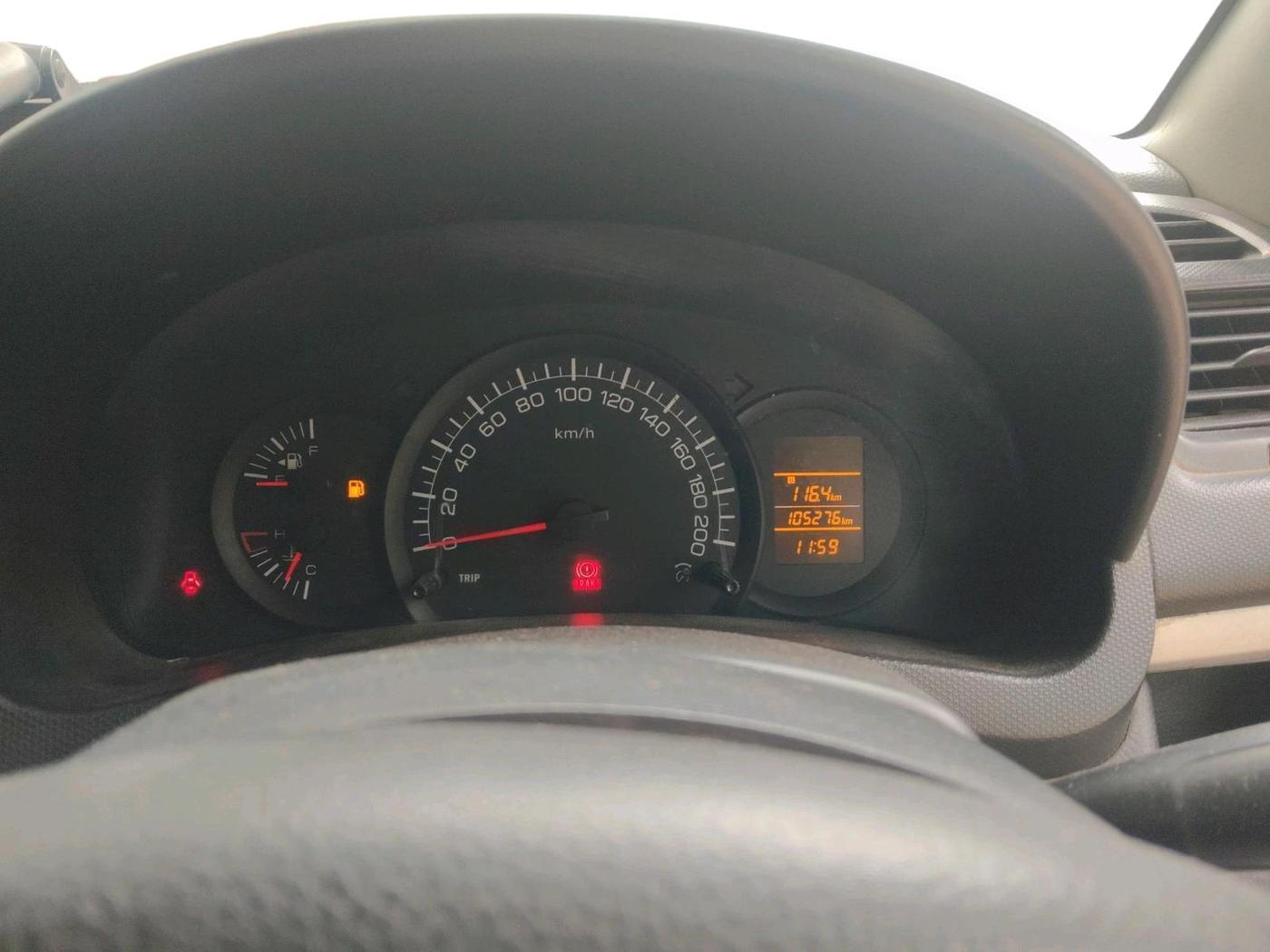 2016 Maruti Swift LXI (O), CNG, Manual, 1,05,276 km, interior