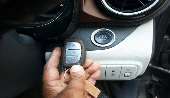 2022 Hyundai AURA SX 1.2 CNG, CNG, Manual, 1,08,883 km, interior