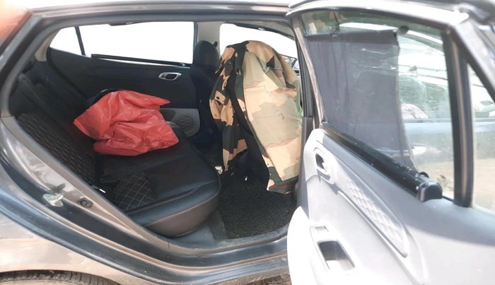 2022 Hyundai AURA SX 1.2 CNG, CNG, Manual, 1,08,883 km, interior