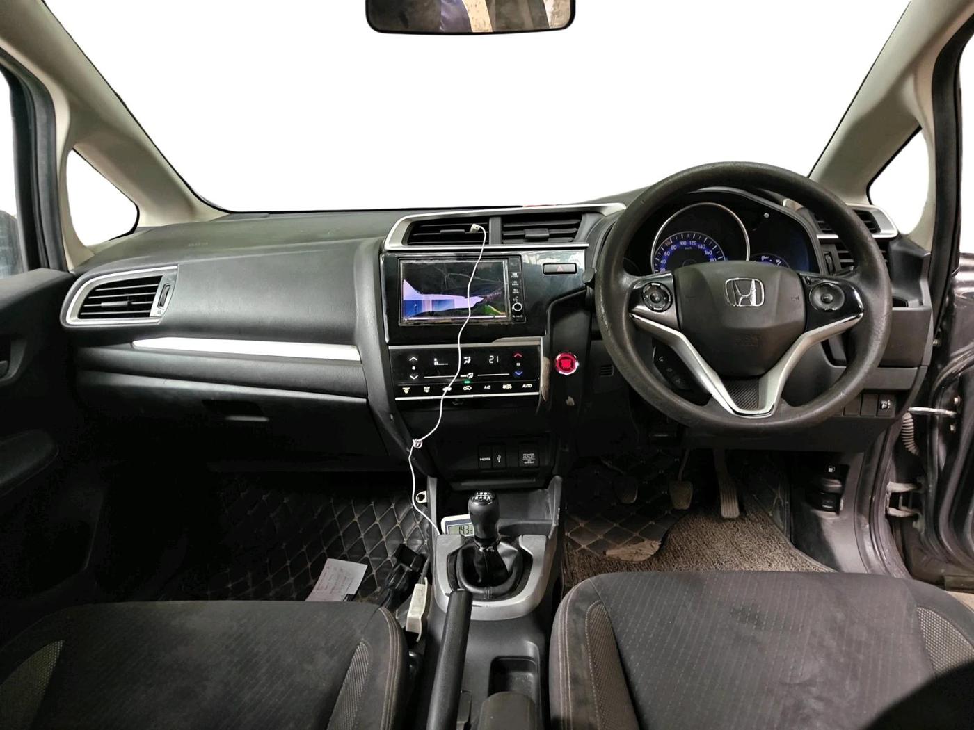 2017 Honda WR-V 1.5L I-DTEC VX MT, Diesel, Manual, 1,85,570 km, interior