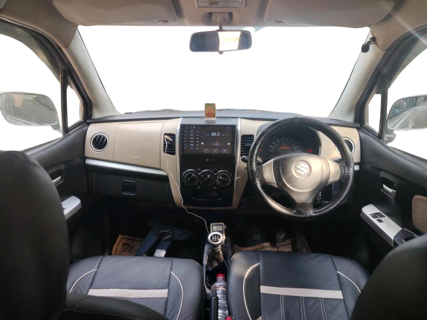 2017 Maruti Wagon R 1.0 LXI CNG, CNG, Manual, 82,436 km, interior