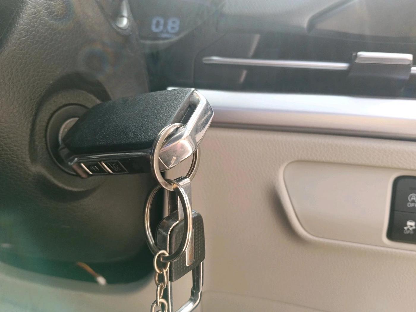 2024 KIA CARENS Gravity 1.5 Petrol MT, Petrol, Manual, 23,827 km, interior