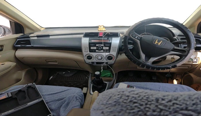 2011 Honda City 1.5L I-VTEC S MT, CNG, Manual, 1,18,145 km, interior