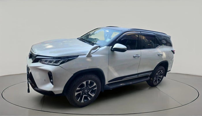 2022 Toyota Fortuner 4X2 AT 2.8 LEGENDER, Diesel, Automatic, 53,196 km, exterior