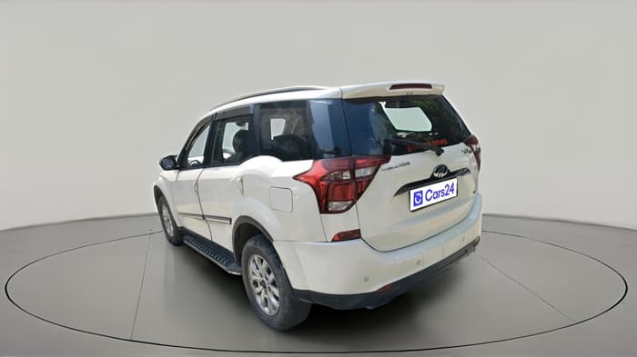 2018 Mahindra XUV500 W9, Diesel, Manual, 1,55,007 km, exterior