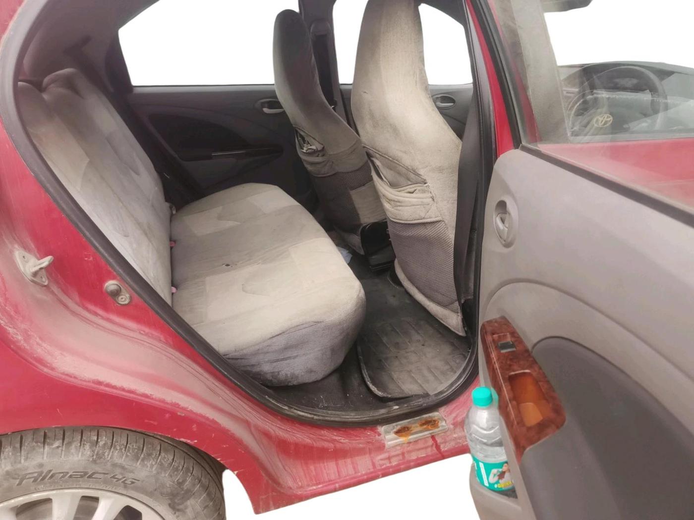 2011 Toyota Etios Liva V, Petrol, Manual, 76,545 km, interior