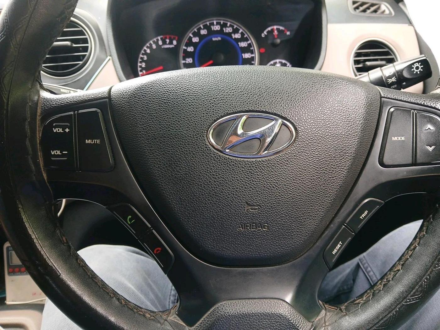 2019 Hyundai Grand i10 MAGNA 1.2 KAPPA VTVT, CNG, Manual, 51,427 km, interior