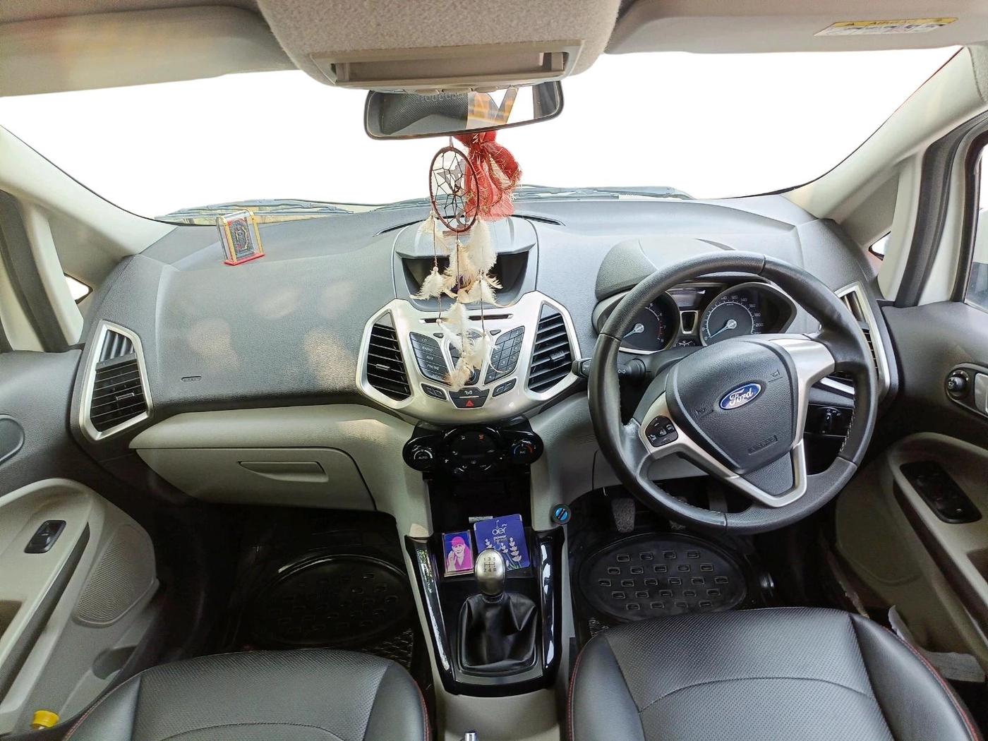 2015 Ford Ecosport TITANIUM 1.0L ECOBOOST, Petrol, Manual, 40,501 km, interior