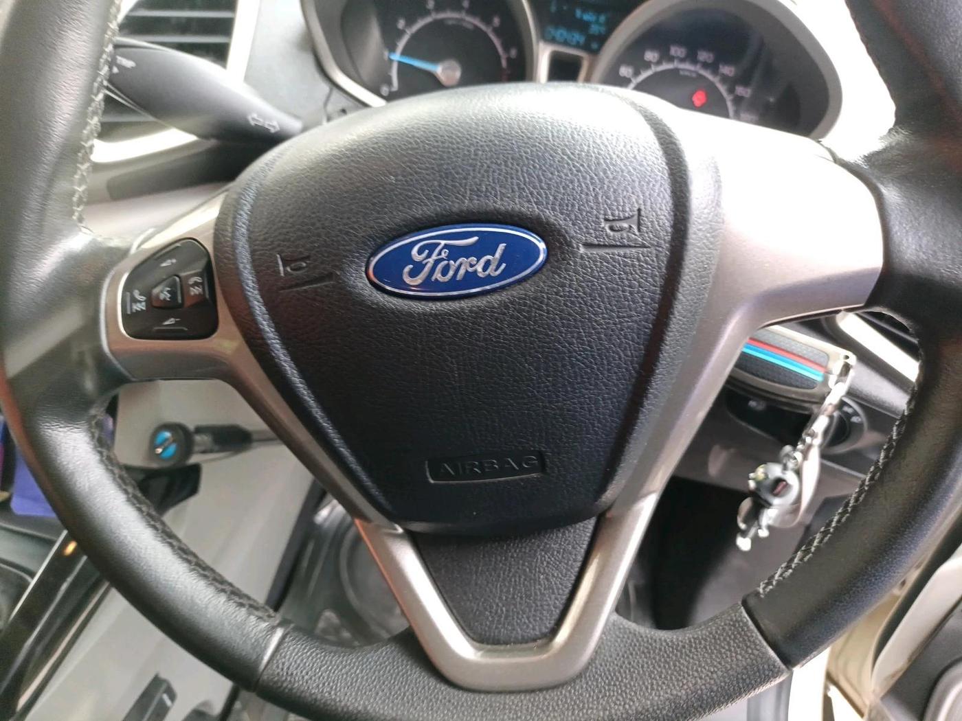 2015 Ford Ecosport TITANIUM 1.0L ECOBOOST, Petrol, Manual, 40,501 km, interior