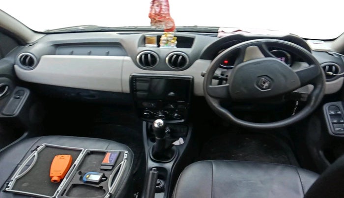 2015 Renault Duster RXL PETROL, Petrol, Manual, 51,763 km, interior