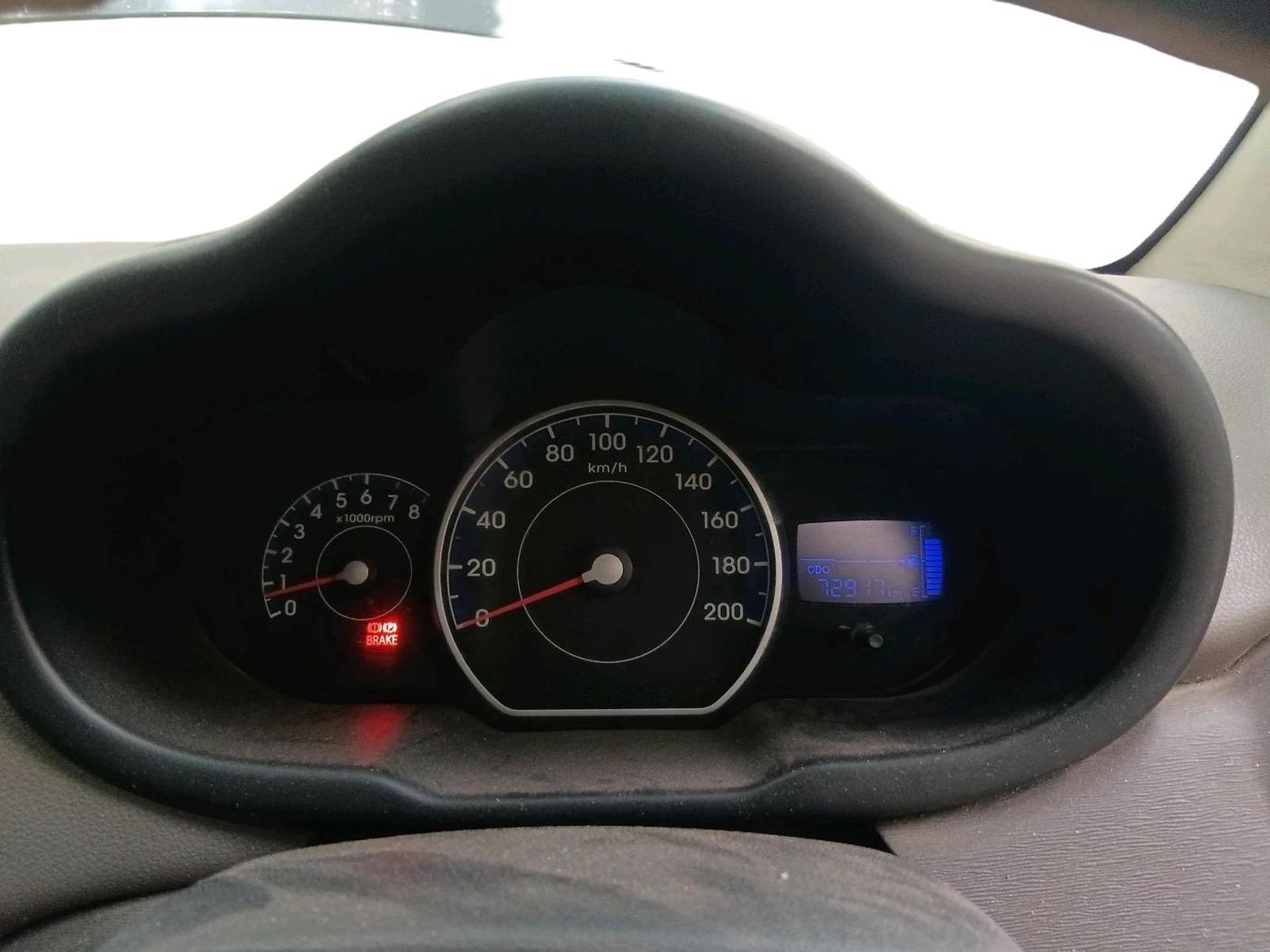 2011 Hyundai i10 MAGNA 1.2, Petrol, Manual, 72,918 km, interior
