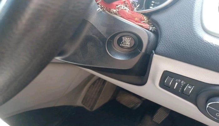 2020 Jeep Compass LONGITUDE PLUS 1.4 PETROL AT, Petrol, Automatic, 1,16,562 km, interior