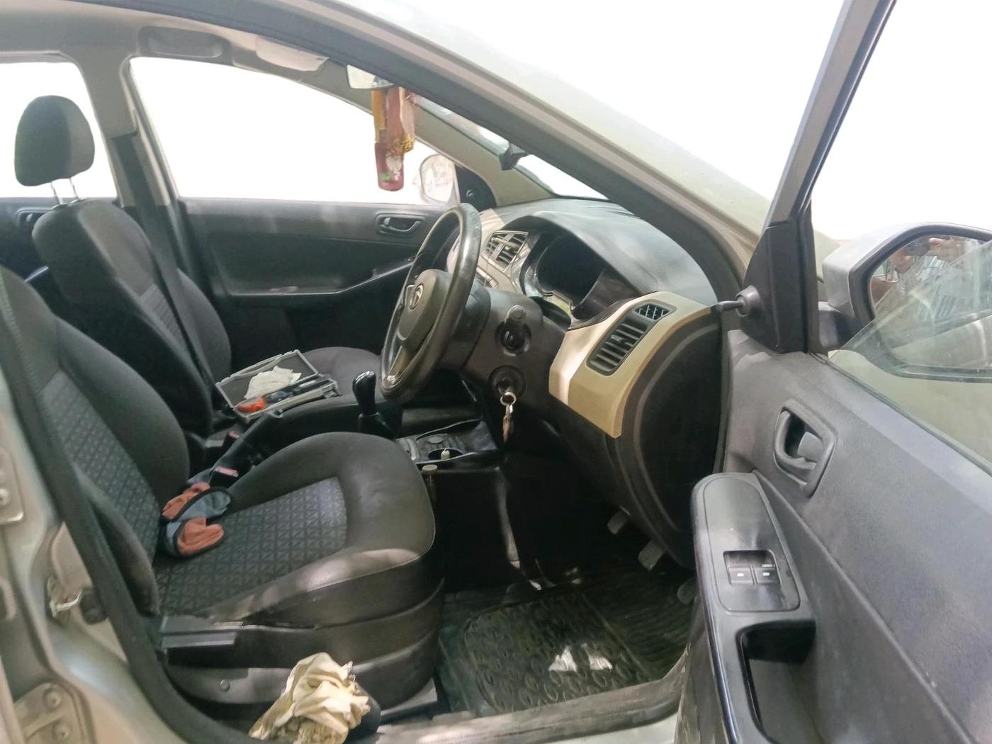 2015 Tata Zest XE PETROL, Petrol, Manual, 46,717 km, interior