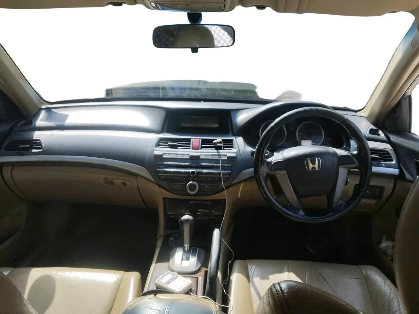 2011 Honda Accord 2.4L I-VTEC AT, Petrol, Automatic, 1,41,280 km, interior