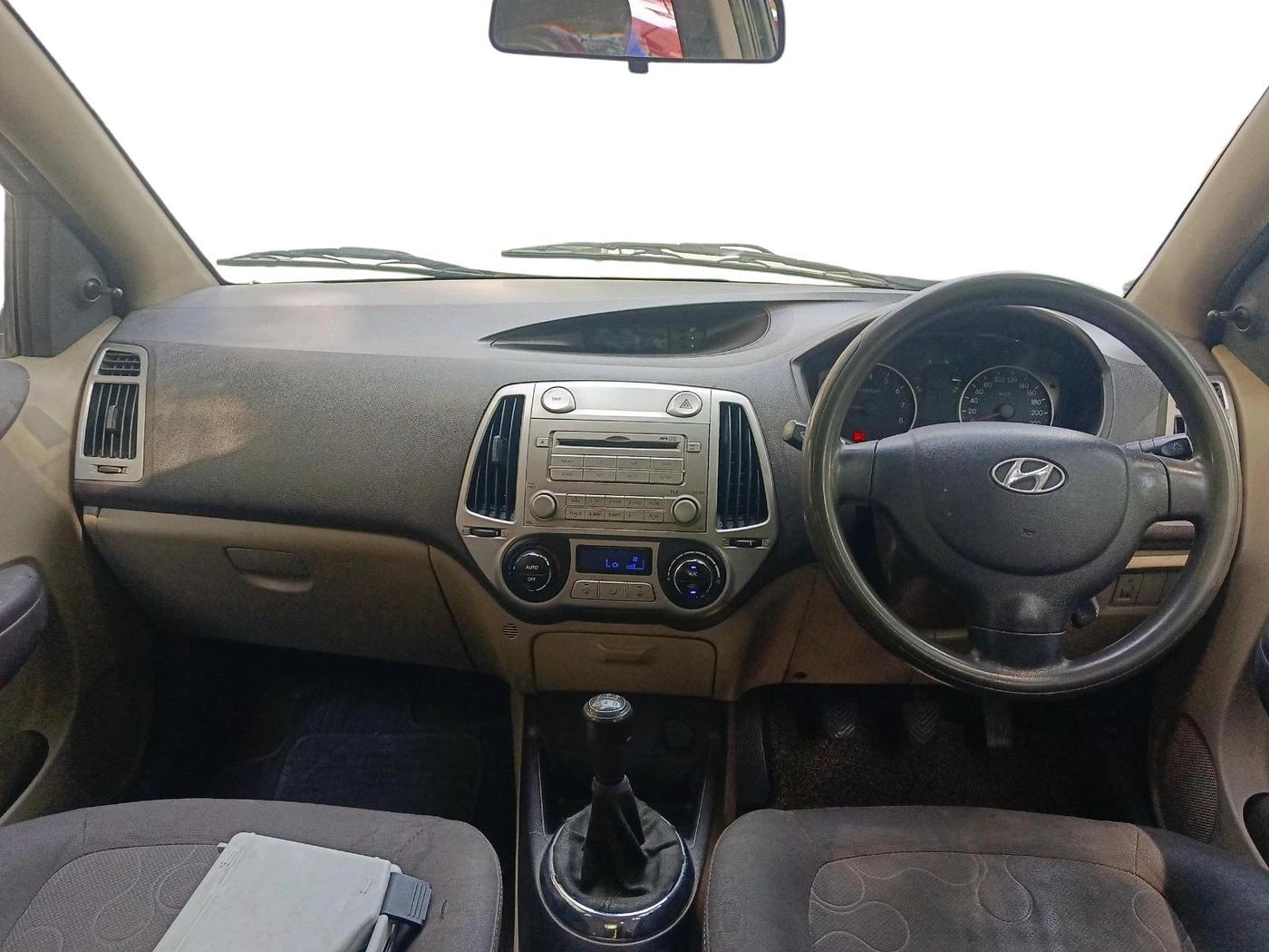 2012 Hyundai i20 MAGNA 1.2, Petrol, Manual, 72,480 km, interior