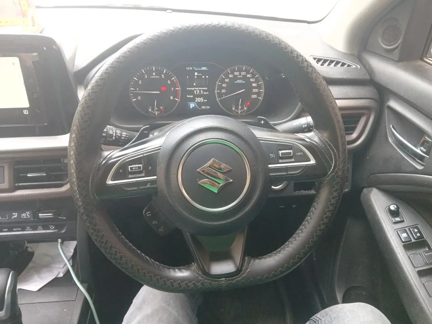 2024 Maruti BREZZA ZXI AT SMART HYBRID, Petrol, Automatic, 38,511 km, interior