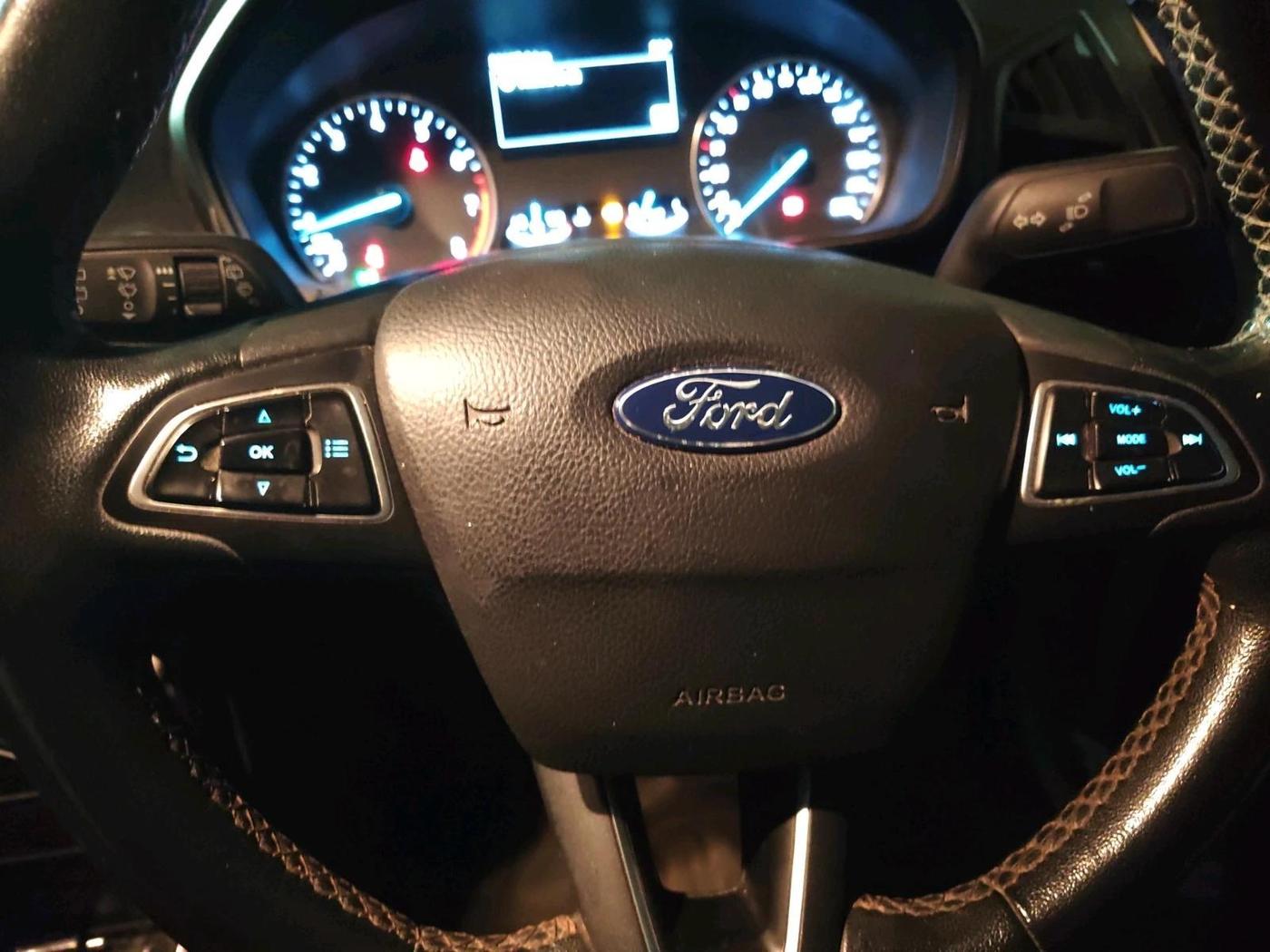 2020 Ford Ecosport TITANIUM 1.5 SPORTS(SUNROOF) PETROL, Petrol, Manual, 52,897 km, interior
