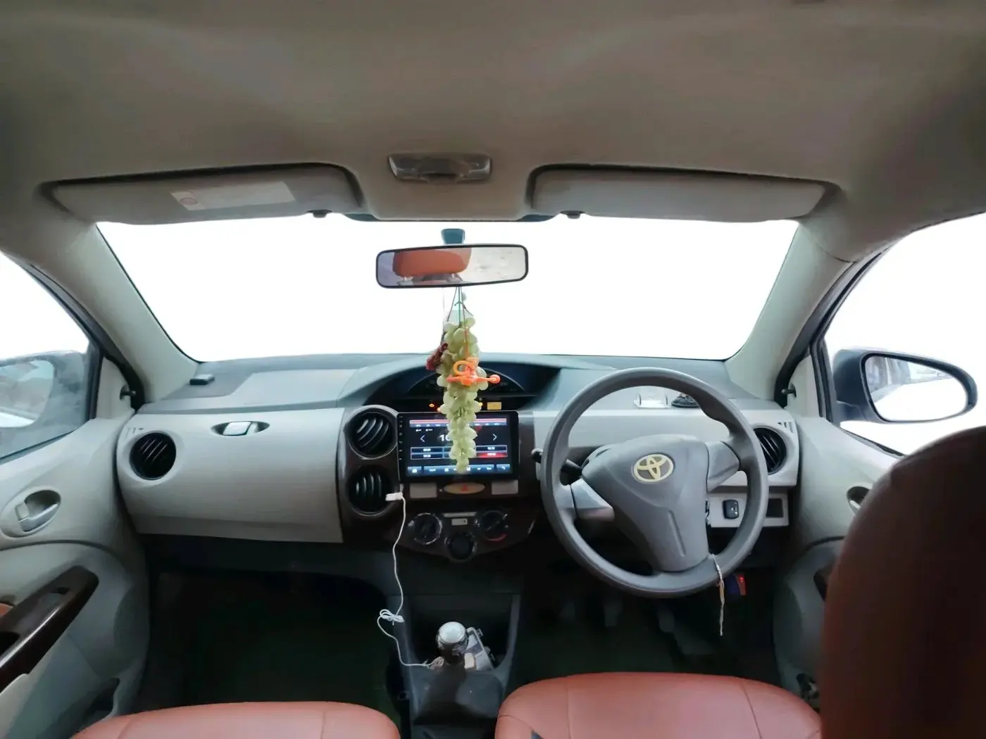 2013 Toyota Etios Liva G, CNG, Manual, 84,409 km, interior