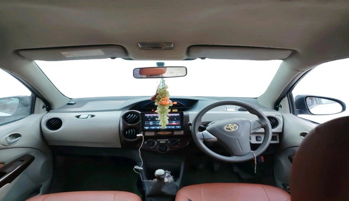 2013 Toyota Etios Liva G, CNG, Manual, 84,409 km, interior