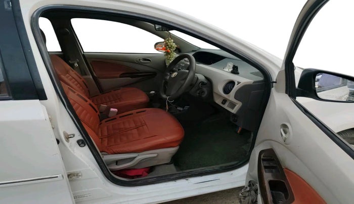 2013 Toyota Etios Liva G, CNG, Manual, 84,409 km, interior
