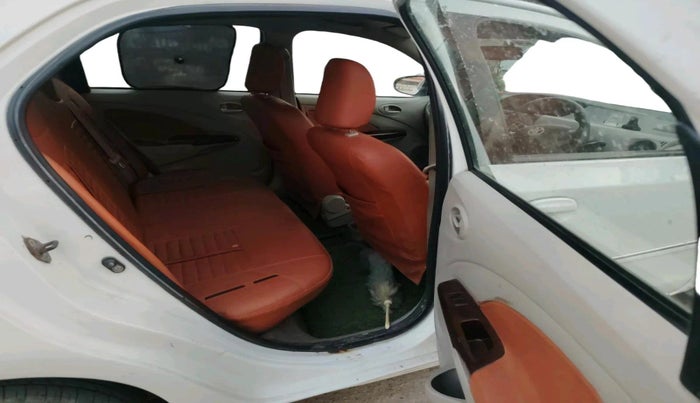 2013 Toyota Etios Liva G, CNG, Manual, 84,409 km, interior