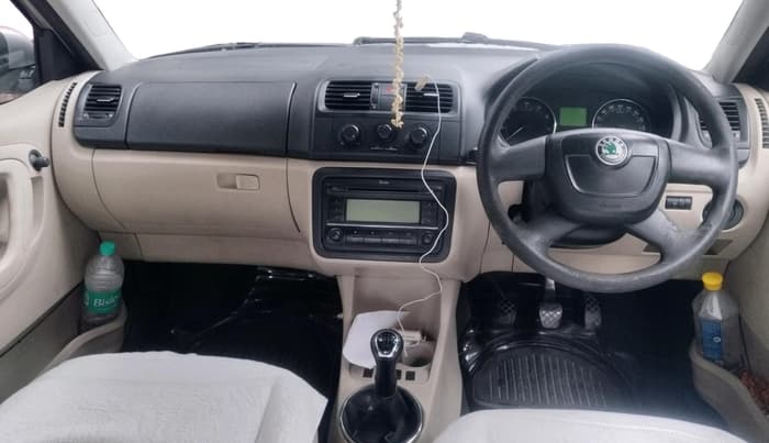 2011 Skoda Fabia ACTIVE 1.2 MPI, Petrol, Manual, 1,17,540 km, interior