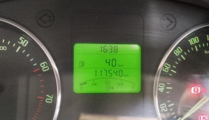 2011 Skoda Fabia ACTIVE 1.2 MPI, Petrol, Manual, 1,17,540 km, interior