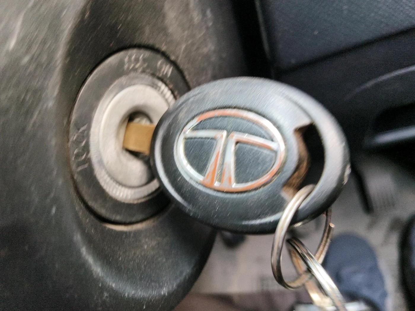 2025 Tata PUNCH PURE MT CNG, CNG, Manual, 34,696 km, interior