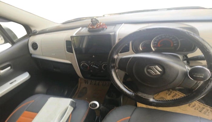 2015 Maruti Wagon R 1.0 VXI, CNG, Manual, 70,542 km, interior