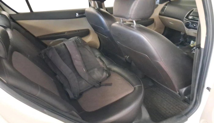 2013 Hyundai i20 MAGNA 1.2, Petrol, Manual, 31,427 km, interior