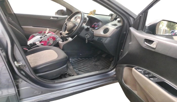 2016 Hyundai Grand i10 SPORTZ 1.2 KAPPA VTVT, Petrol, Manual, 73,884 km, interior