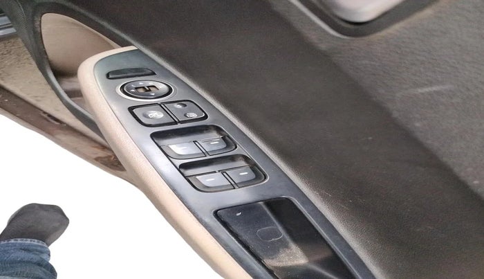 2016 Hyundai Grand i10 SPORTZ 1.2 KAPPA VTVT, Petrol, Manual, 73,884 km, interior