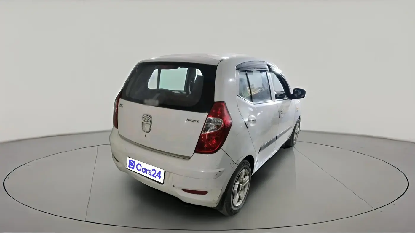2015 Hyundai i10 MAGNA 1.1, CNG, Manual, 1,05,278 km, exterior