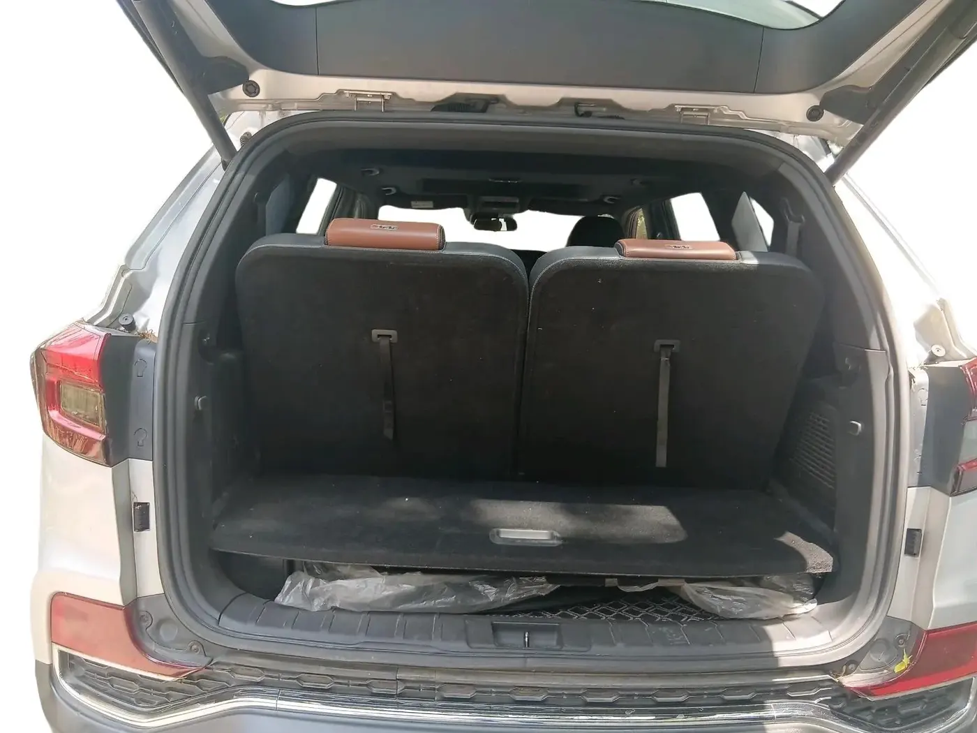 2019 Mahindra ALTURAS G4 4WD AT, Diesel, Automatic, 56,155 km, exterior