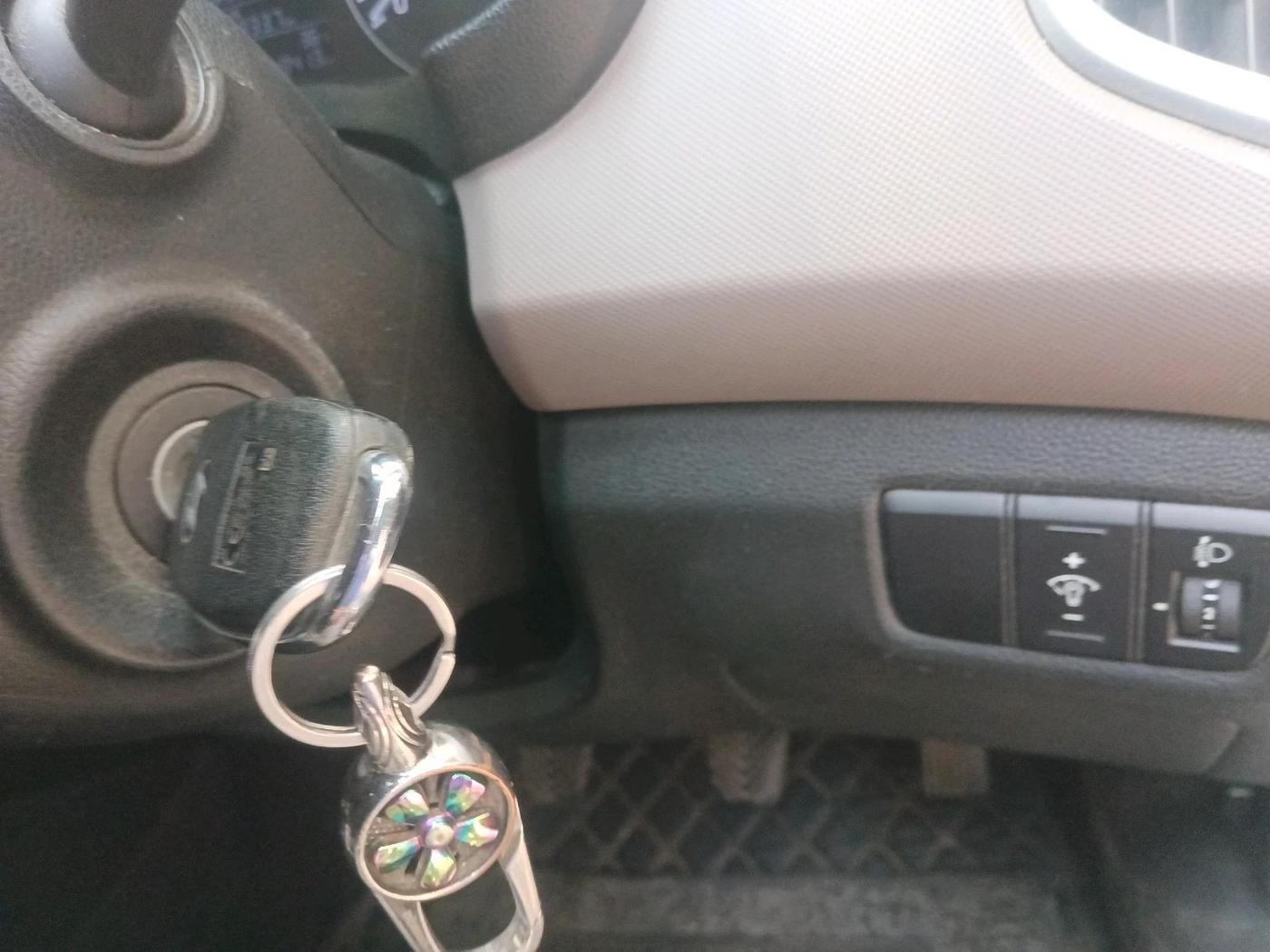 2019 Hyundai Creta E PLUS 1.6 PETROL, Petrol, Manual, 1,18,413 km, interior