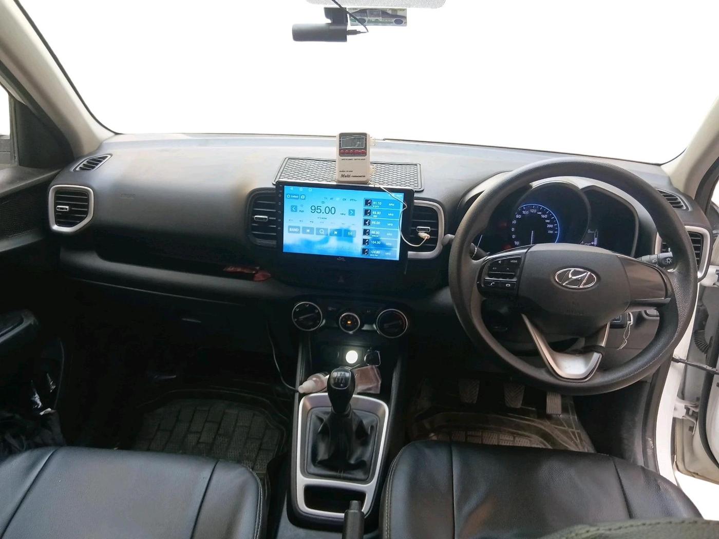 2020 Hyundai VENUE S 1.2, CNG, Manual, 77,848 km, interior