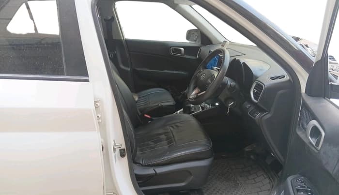 2020 Hyundai VENUE S 1.2, CNG, Manual, 77,848 km, interior