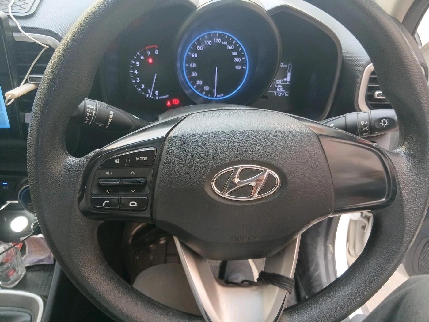 2020 Hyundai VENUE S 1.2, CNG, Manual, 77,848 km, interior