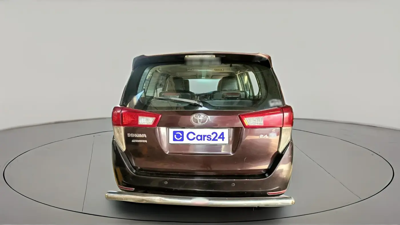 2017 Toyota Innova Crysta 2.4 GX 7 STR, Diesel, Manual, 1,46,603 km, exterior