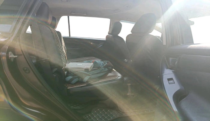 2017 Toyota Innova Crysta 2.4 GX 7 STR, Diesel, Manual, 1,46,603 km, interior