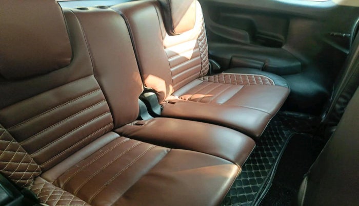 2017 Toyota Innova Crysta 2.4 GX 7 STR, Diesel, Manual, 1,46,603 km, interior