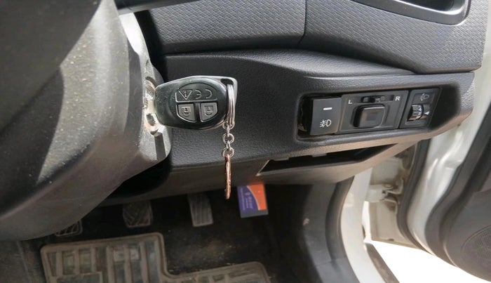 2020 Maruti Vitara Brezza LXI, Petrol, Manual, 46,495 km, interior